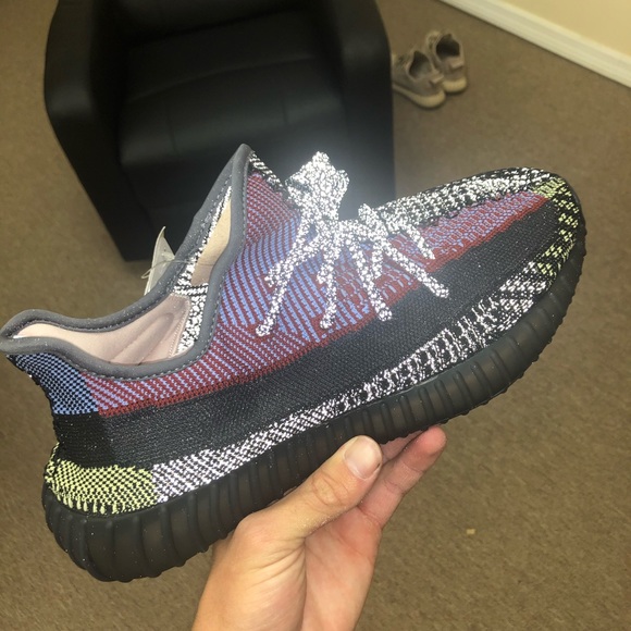 Yeezy yecheil reflective 350 v2 - Picture 3 of 5